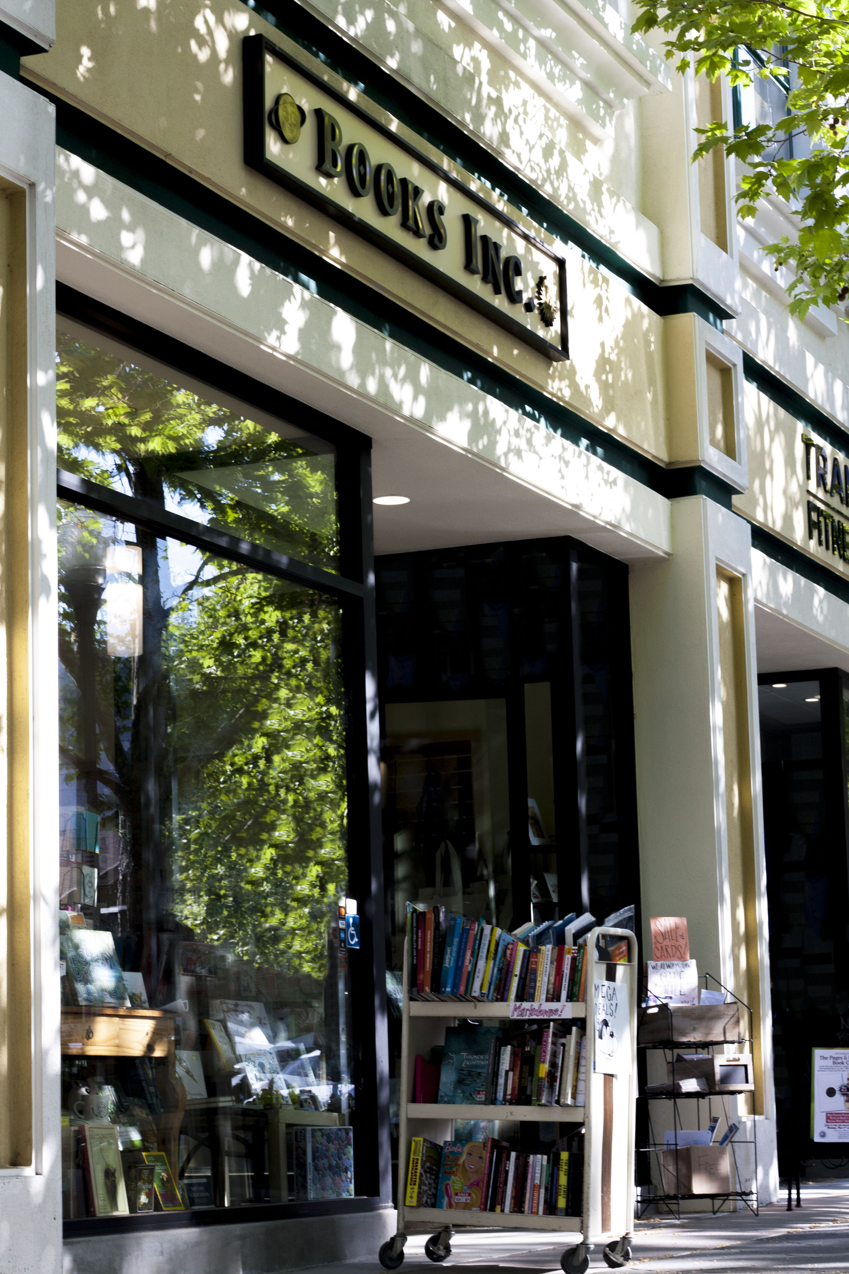 Books Inc. store in Mountain View