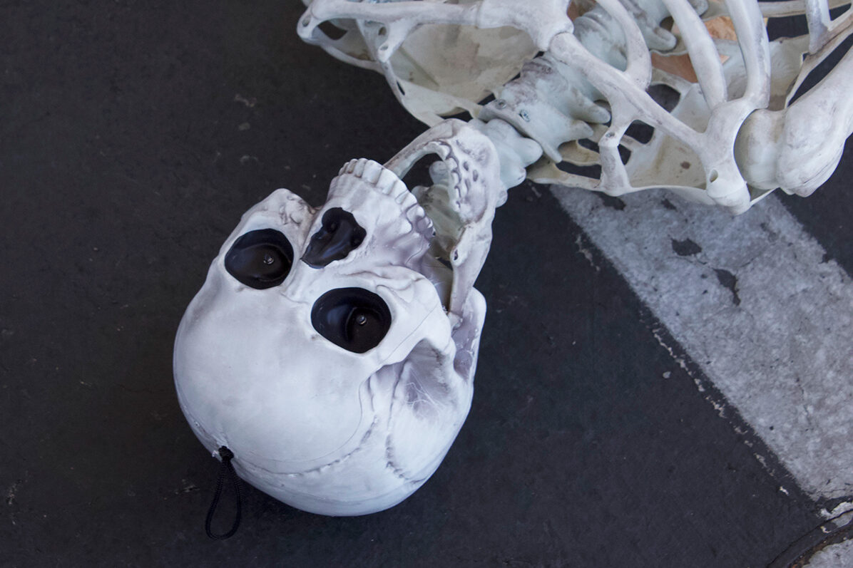 a spooooooky skeleton
