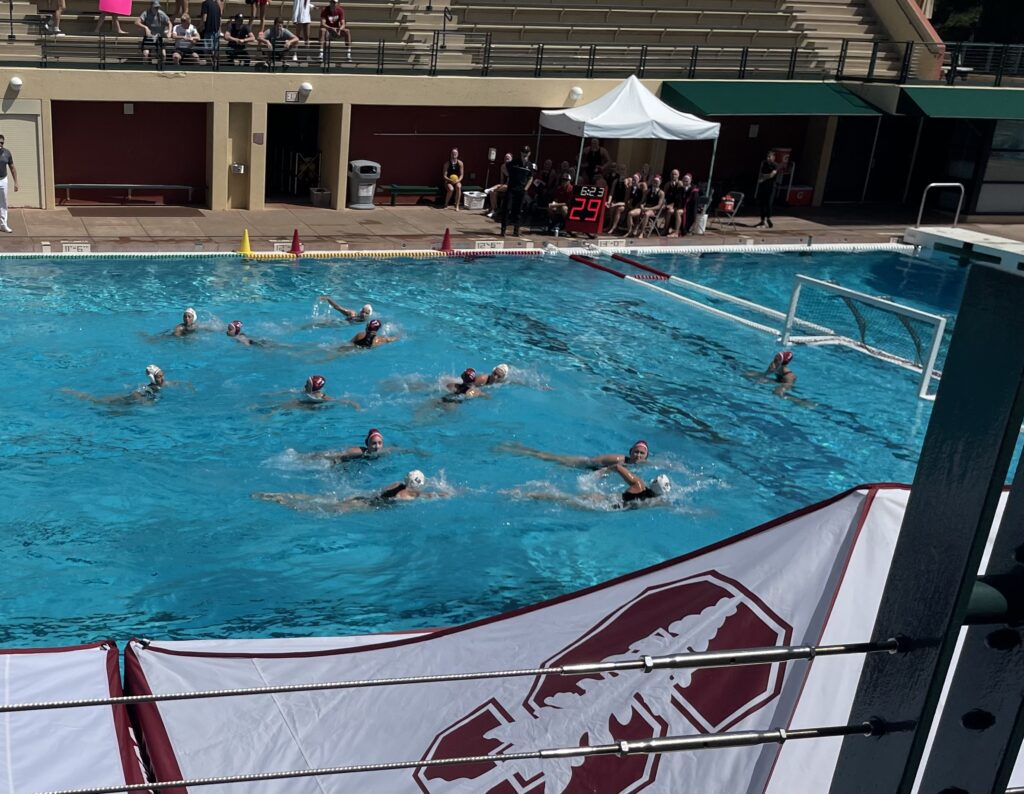 Image of a D1 waterpolo game