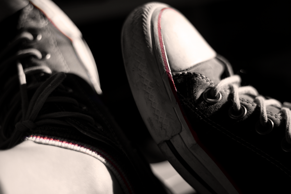 Converse in the sun