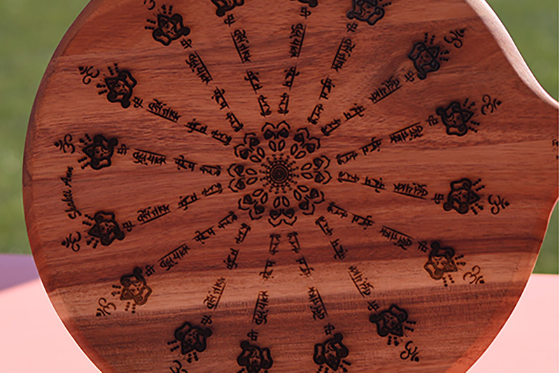 Engraved Mandala on Pizza Board