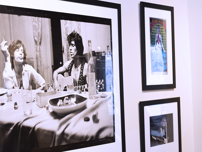 Photograph of Mick Jagger and Keith Richards at the SFAE gallery